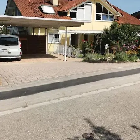 Schoene Mit Terrasse *